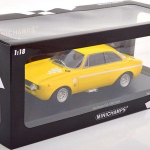 MINICHAMPS 1:18 ALFA ROMEO GTA 1300 JUNIOR - 1971 - YELLOW (155120024) Diecast